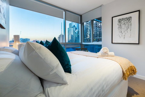 Auguste, Melbourne CBD Private Accommodation With Parking - Accommodation QLD 6
