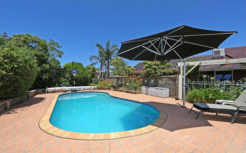 Crimea Retreat - Accommodation QLD 0