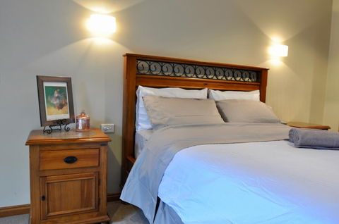 Crimea Retreat - Accommodation QLD 7