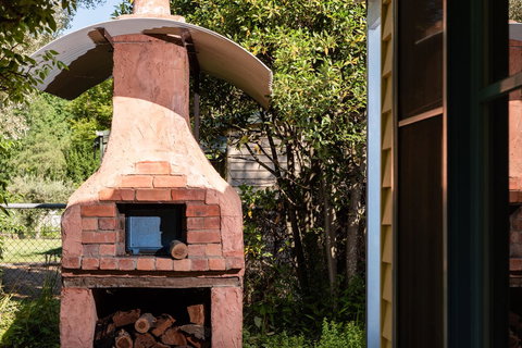 The Orchard House - Accommodation QLD 9