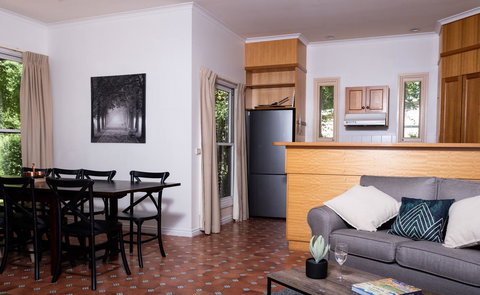 The Orchard House - Accommodation QLD 13