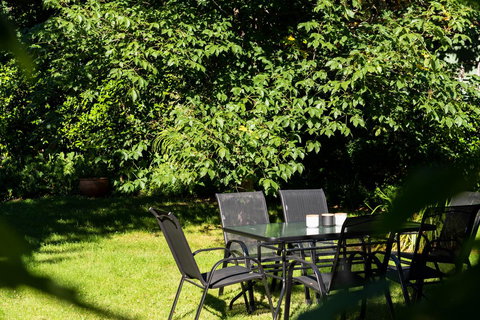 The Orchard House - Accommodation QLD 1