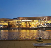 Signature Waterfront Apartments - Accommodation QLD