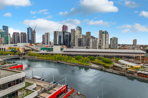 Signature Waterfront Apartments - Accommodation QLD 21