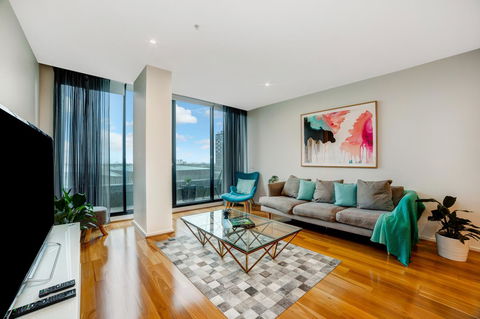 Signature Waterfront Apartments - Accommodation QLD 15