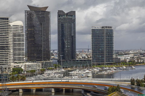 Signature Waterfront Apartments - Accommodation QLD 34