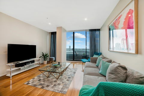 Signature Waterfront Apartments - Accommodation QLD 16