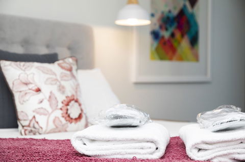 Signature Waterfront Apartments - Accommodation QLD 6