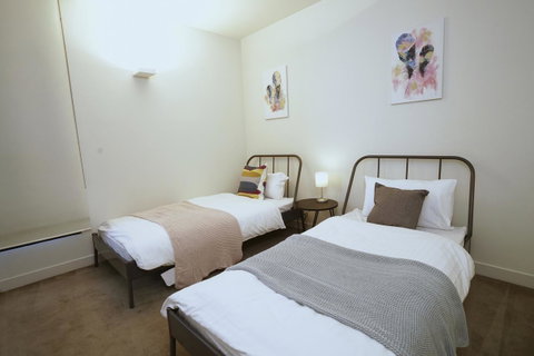 [Modern/Spacious]2BDR CBD FREE Carpark, FREE Wifi - Accommodation QLD 19