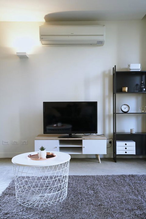 [Modern/Spacious]2BDR CBD FREE Carpark, FREE Wifi - Accommodation QLD 0