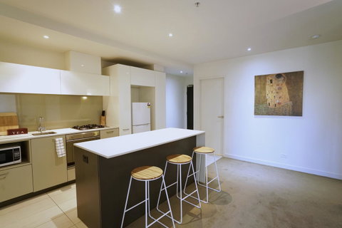 [Modern/Spacious]2BDR CBD FREE Carpark, FREE Wifi - Accommodation QLD 16
