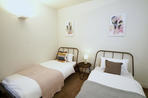 [Modern/Spacious]2BDR CBD FREE Carpark, FREE Wifi - Accommodation QLD 3