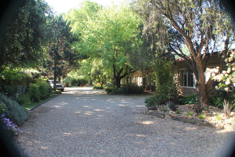 Goldfield Holiday Units - Accommodation QLD 27