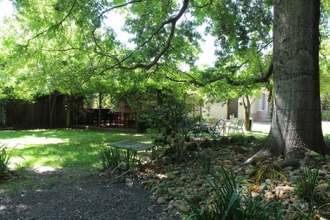 Goldfield Holiday Units - Accommodation QLD 26