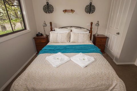 Goldfield Holiday Units - Accommodation QLD 13