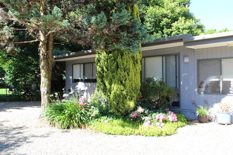 Goldfield Holiday Units - Accommodation QLD 12