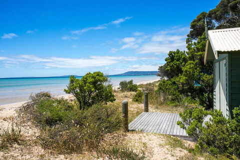 Beach Front Beauty - Ocean Front Views - Accommodation QLD 14