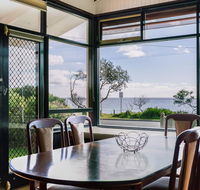 Beach Front Beauty - Ocean front views - Accommodation QLD