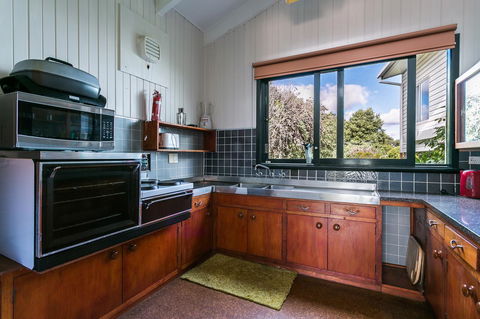 Beach Front Beauty - Ocean Front Views - Accommodation QLD 8