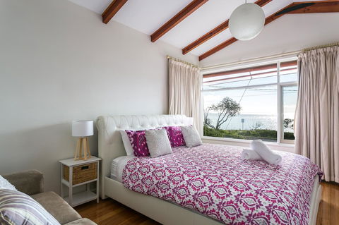 Beach Front Beauty - Ocean Front Views - Accommodation QLD 9
