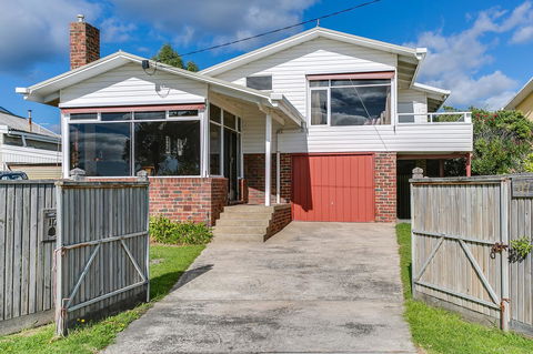 Beach Front Beauty - Ocean Front Views - Accommodation QLD 17