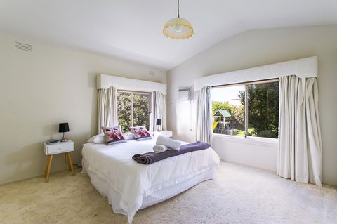Beach Front Beauty - Ocean Front Views - Accommodation QLD 10