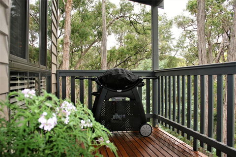 Tangenong Cottages - Accommodation QLD 17