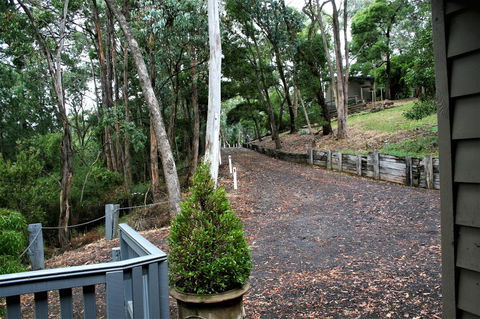 Tangenong Cottages - Accommodation QLD 19