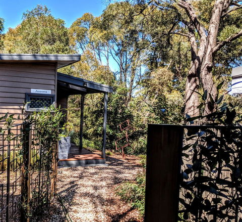 Tangenong Cottages - Accommodation QLD 1