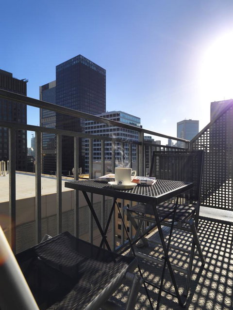 Oaks Melbourne On Collins Suites - Accommodation QLD 1