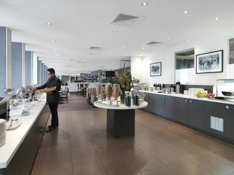 Oaks Melbourne On Collins Suites - Accommodation QLD 8