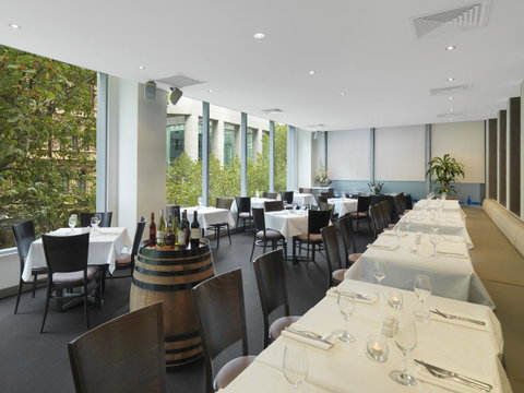 Oaks Melbourne On Collins Suites - Accommodation QLD 11