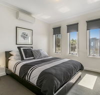 Marina Beach - Accommodation QLD