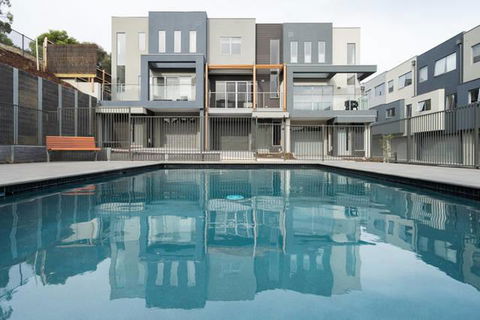 Marina Beach - Accommodation QLD 10