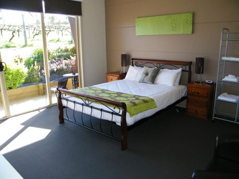 De\'Vine Escape - Accommodation QLD 3