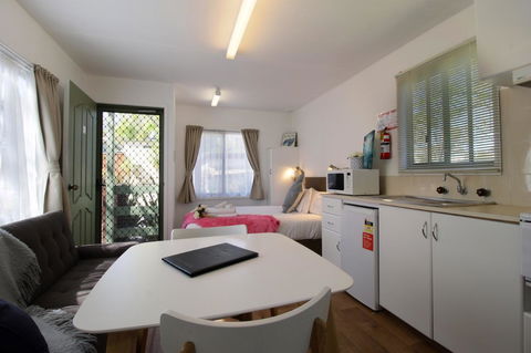 Kanasta Caravan Park - Accommodation QLD 23