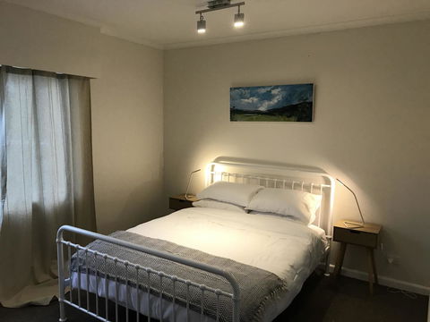 The Hill House - Accommodation QLD 9