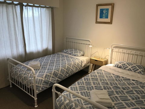 The Hill House - Accommodation QLD 10