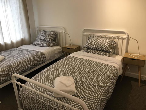 The Hill House - Accommodation QLD 13