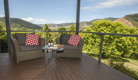 Abbys Cottages Bright - Accommodation QLD 7