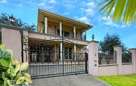 ABC Accommodation - Rosebud - Accommodation QLD 14