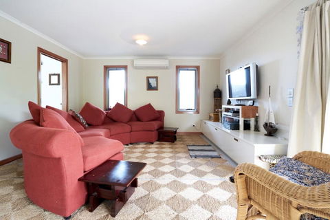 Beautiful, Cosy And Quiet - Accommodation QLD 10