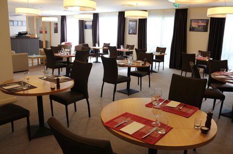 Bairnsdale International - Accommodation QLD 17
