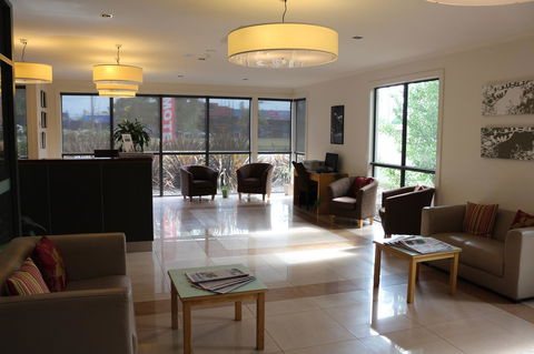 Bairnsdale International - Accommodation QLD 20