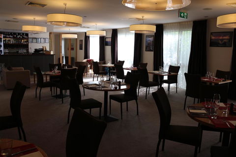 Bairnsdale International - Accommodation QLD 16