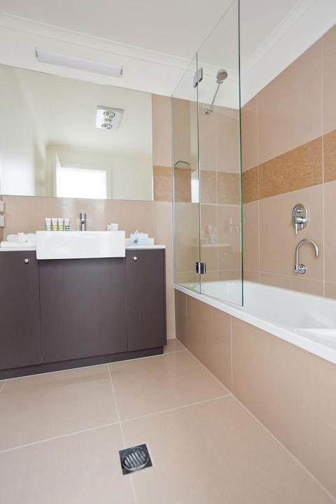 Bairnsdale International - Accommodation QLD 4