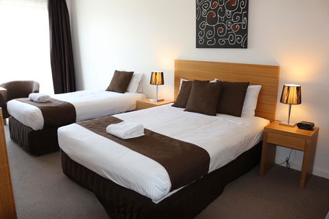 Bairnsdale International - Accommodation QLD 12