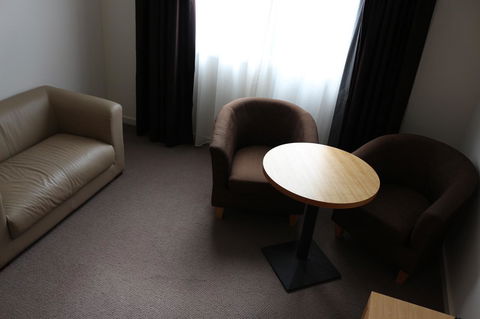 Bairnsdale International - Accommodation QLD 2