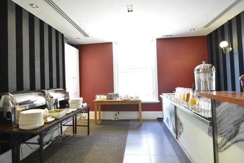 Seasons Heritage Melbourne - Accommodation QLD 6