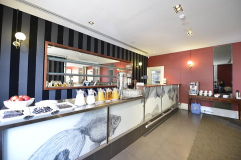 Seasons Heritage Melbourne - Accommodation QLD 10